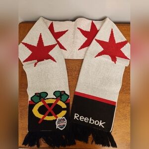 Reebok Chicago Blackhawks 16 Stadium Series NHL Hockey Team Knit Winter Scarf